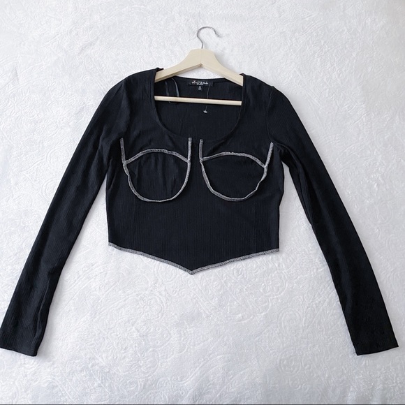 NWT Black Ribbed Crop Top With White Contrast Stitching - Picture 2 of 8